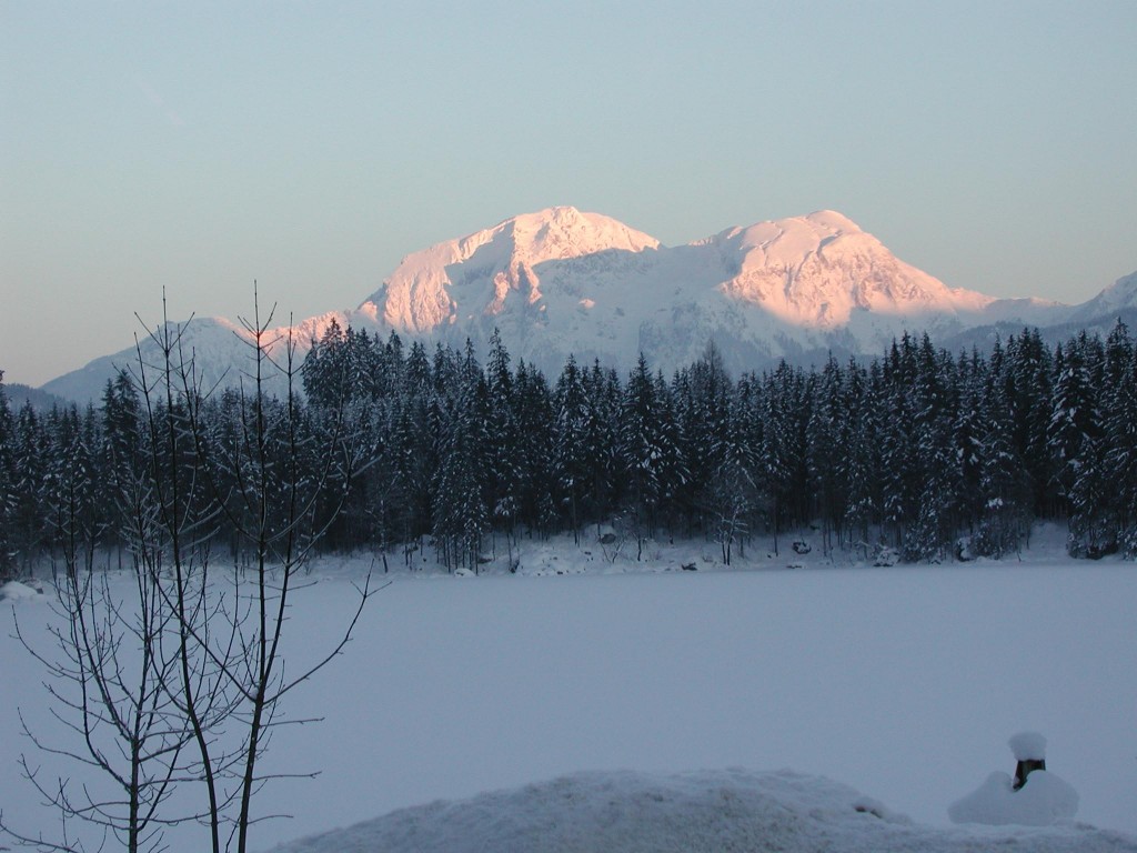 Berggipfel bei Sonnenuntergang (c Parallel Skiing e.V)